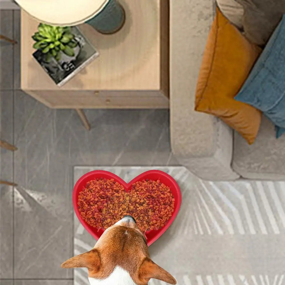 Slow Feeder Silicone Cat/Dog Bowl Heart Shape Feeder Non-Slip Design Anti-Choking With Suction Cups