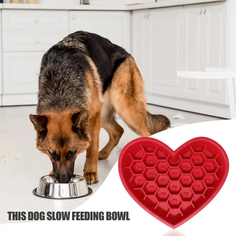Slow Feeder Silicone Cat/Dog Bowl Heart Shape Feeder Non-Slip Design Anti-Choking With Suction Cups